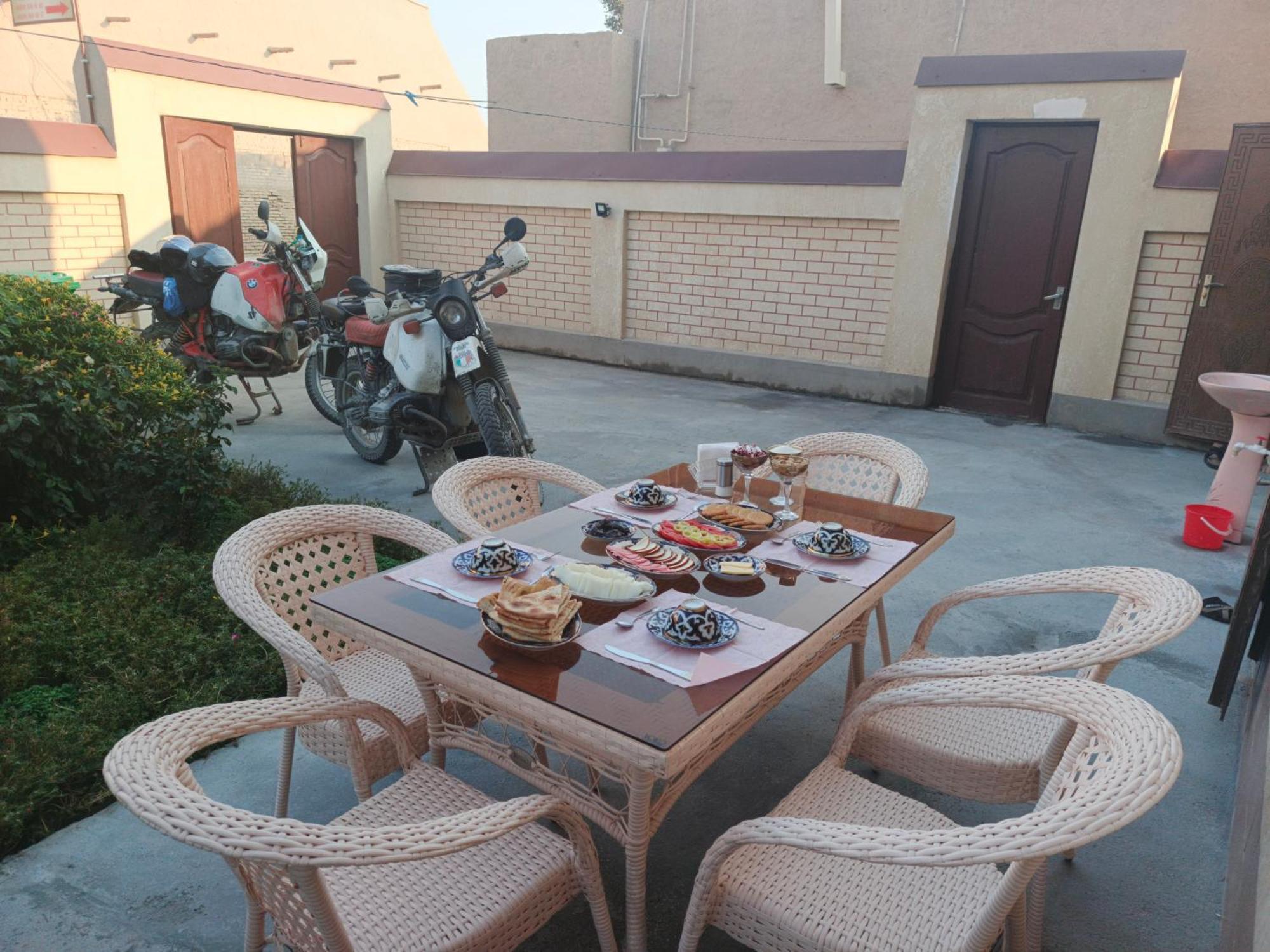 Shodlik Guest House Khiva Exterior foto